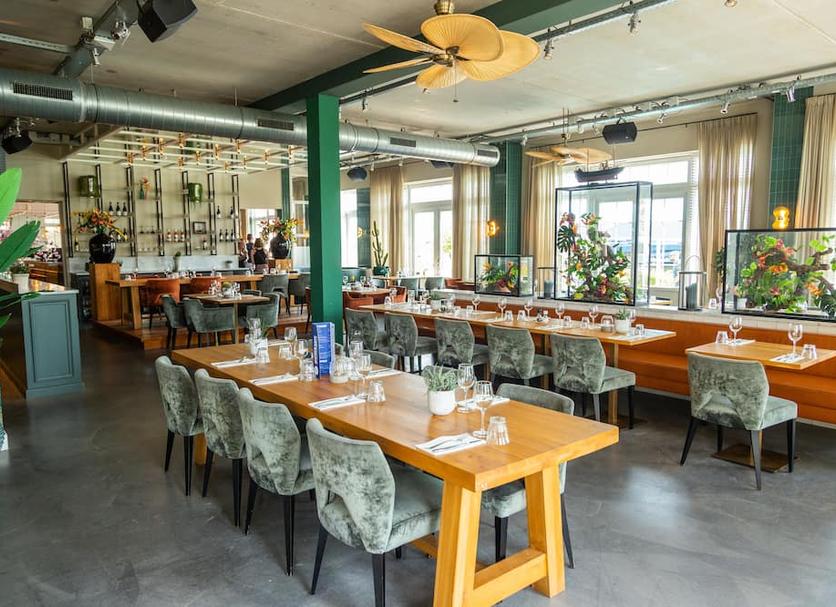 Restaurant Photo