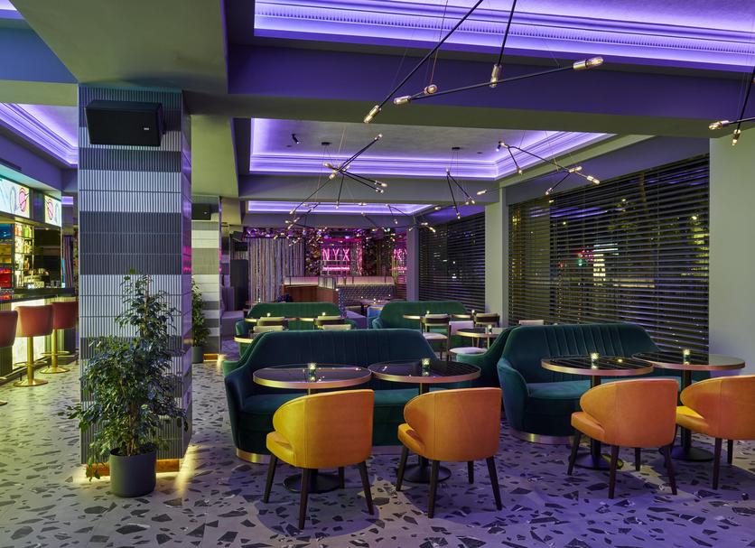 Bar Photo