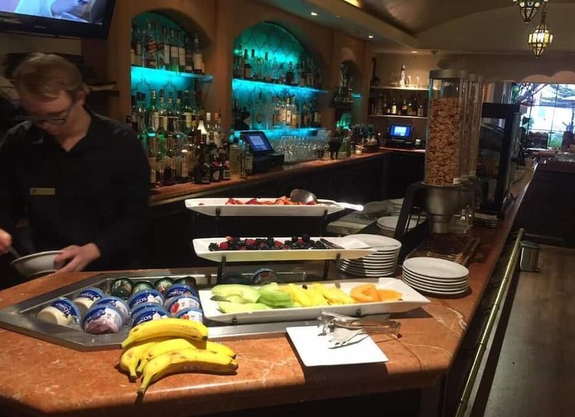 Buffet Photo