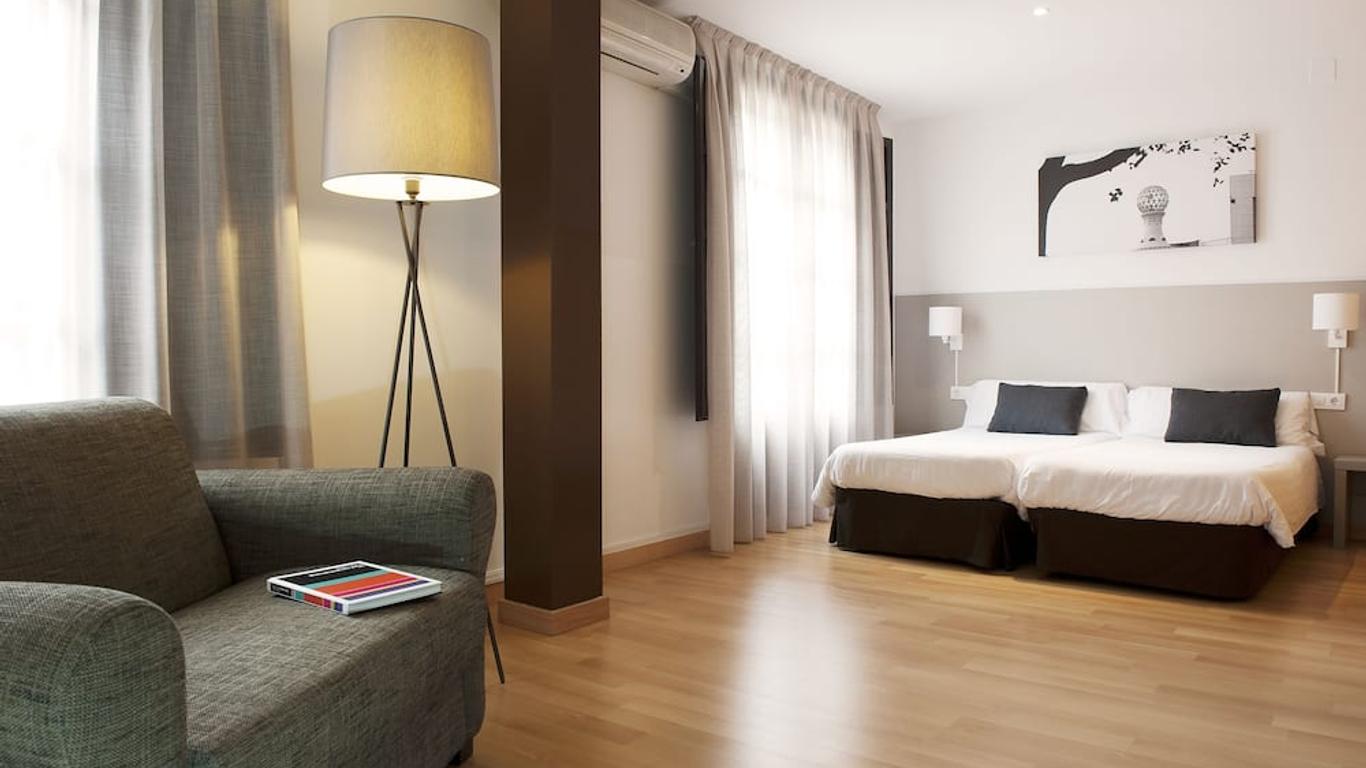 Aspasios Plaza Real Apartments