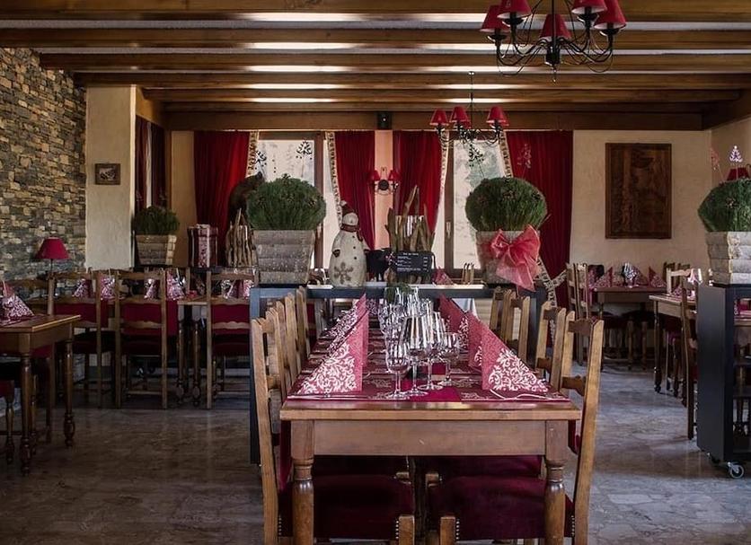 Restaurant Photo