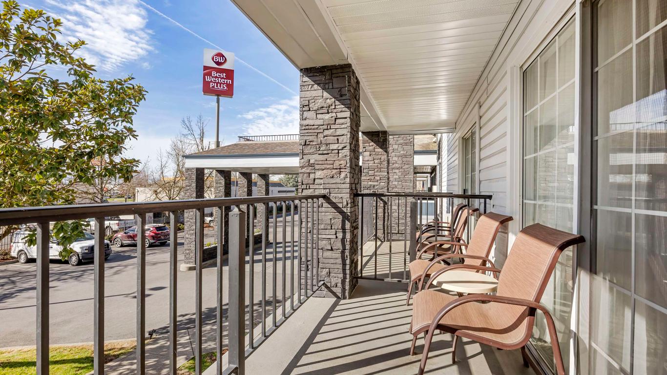 Best Western Plus Grand Manor Inn