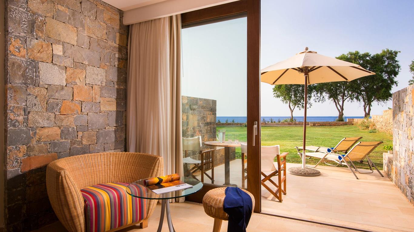 Kernos Beach Hotel & Bungalows