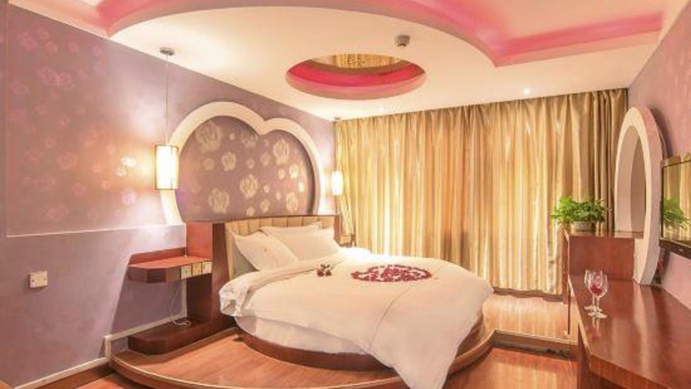 Dragon Hotel