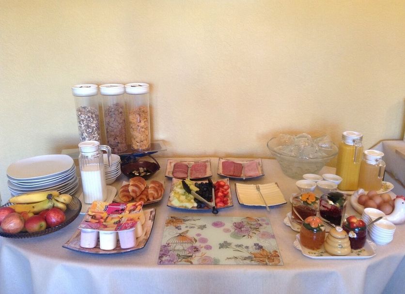 Buffet Photo