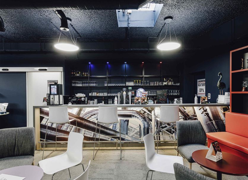 Bar Photo