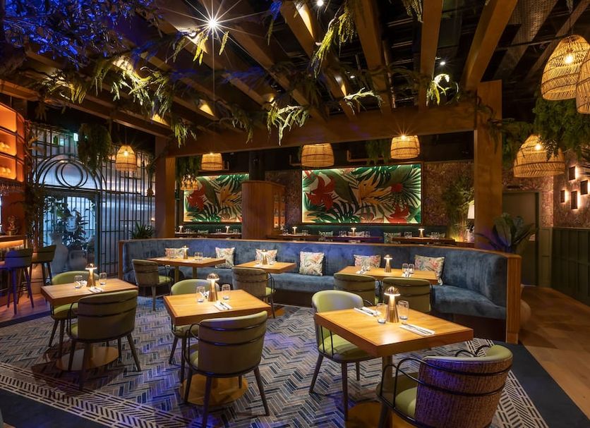 Restaurant Photo