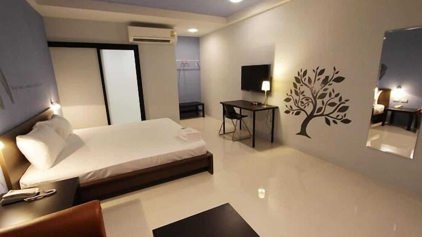 Eazy Motel B.a.n.g.n.a