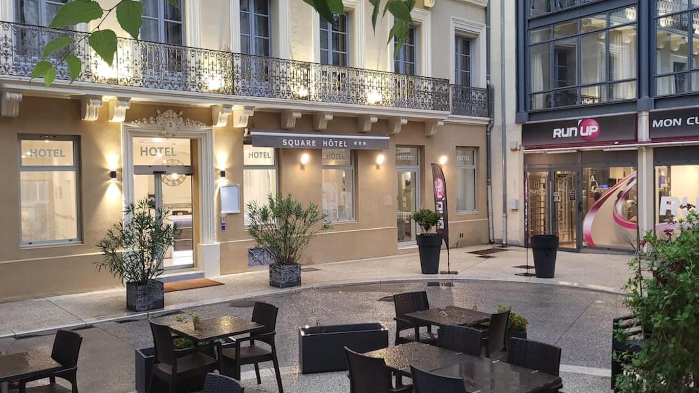 Square Hotel