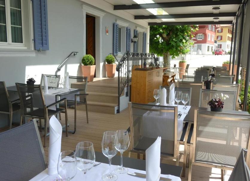 Restaurant Photo