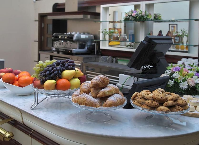Buffet Photo