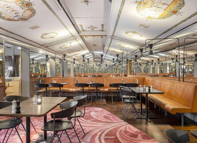 Restaurant Photo