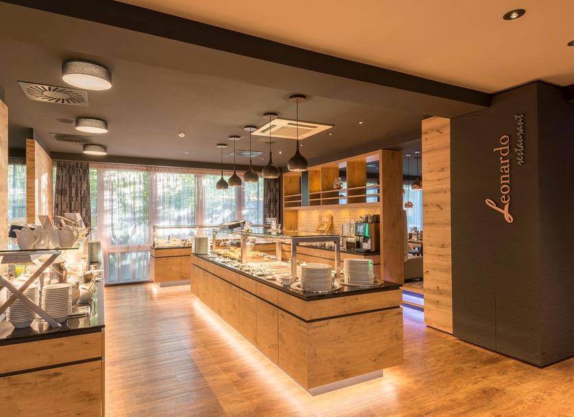 Buffet Photo