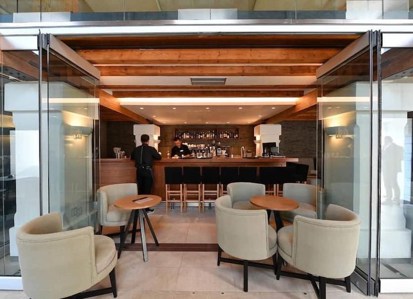Bar Photo