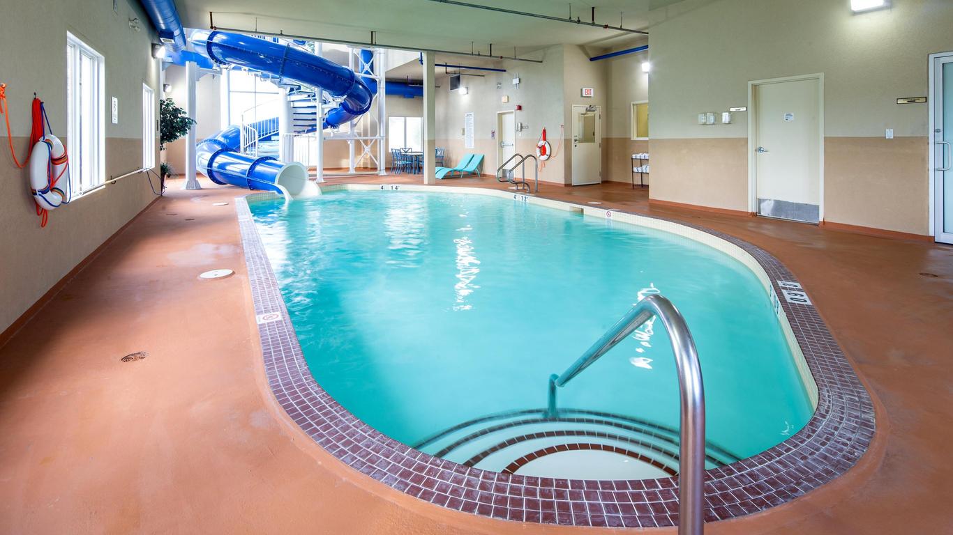 Holiday Inn Express Hotel & Suites Edson