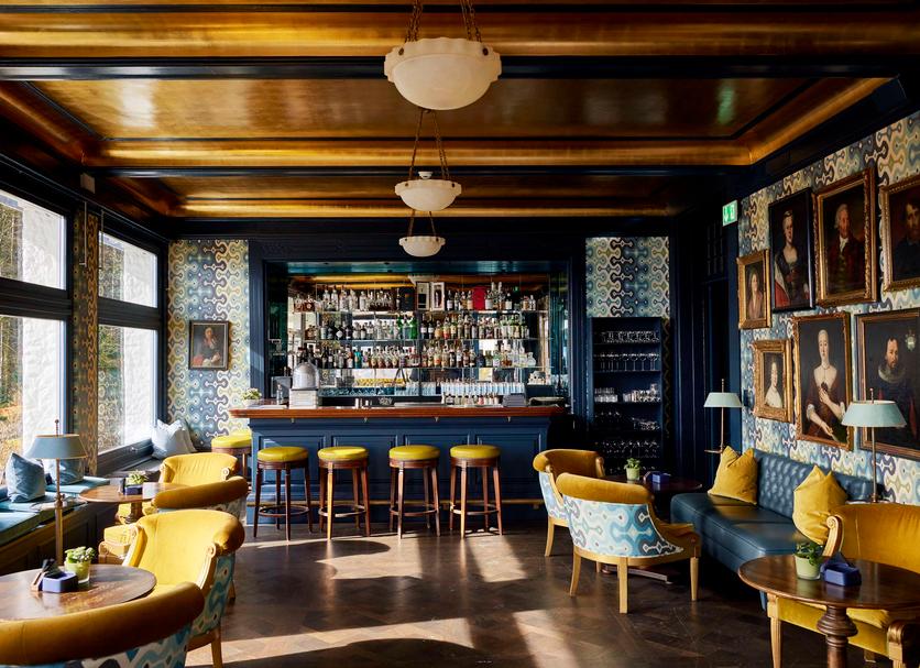 Bar Photo