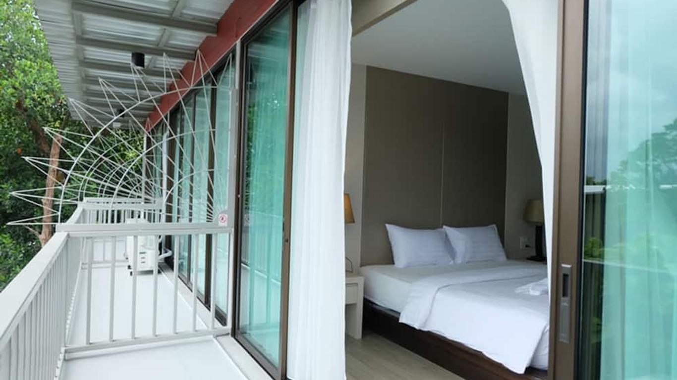 A Plus Hotel
