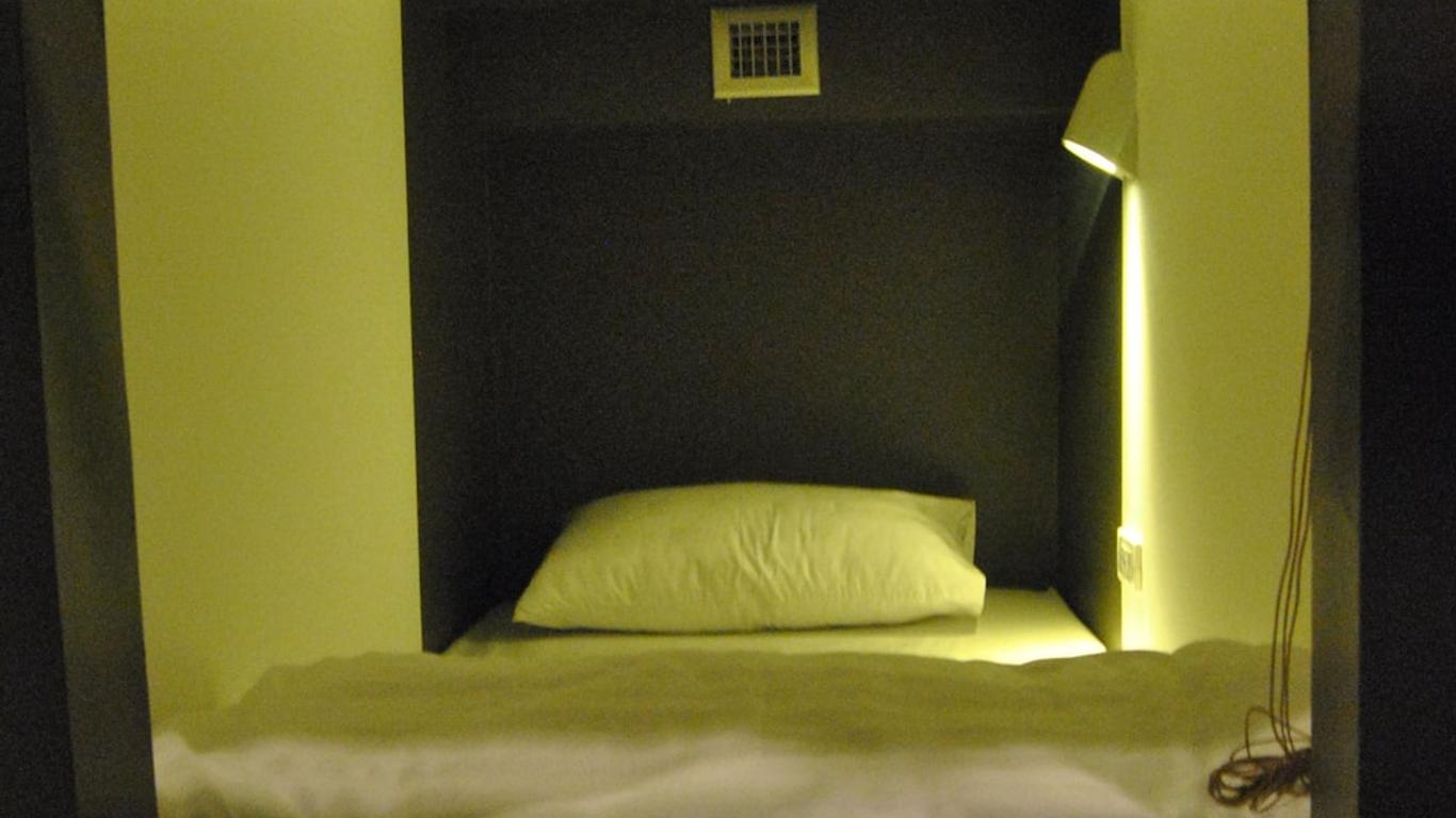 Capsule Hostel Chiangkhan