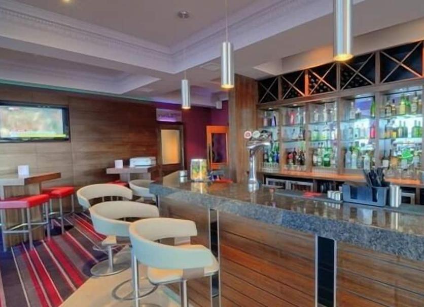 Bar Photo