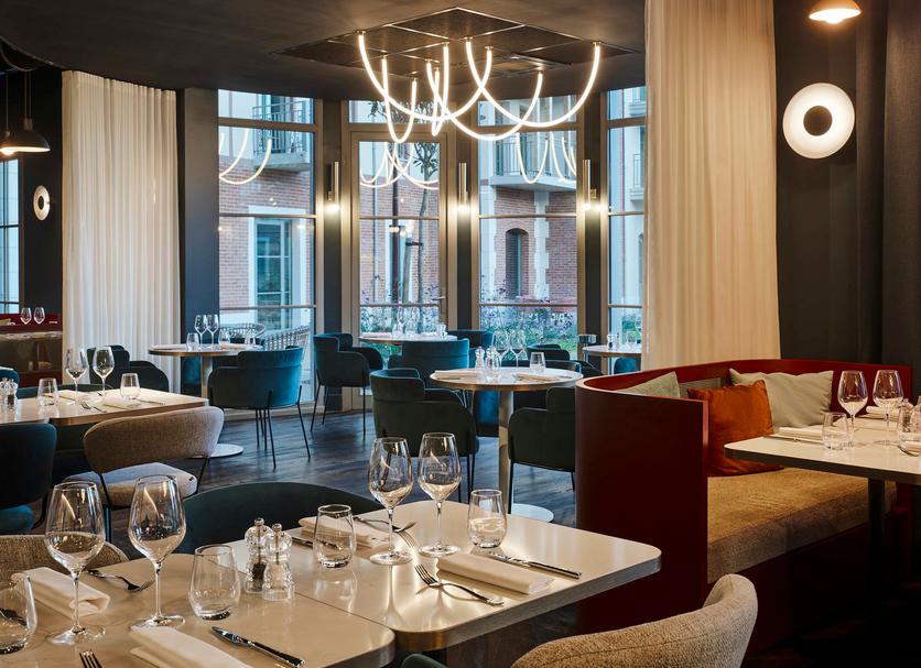 Restaurant Photo