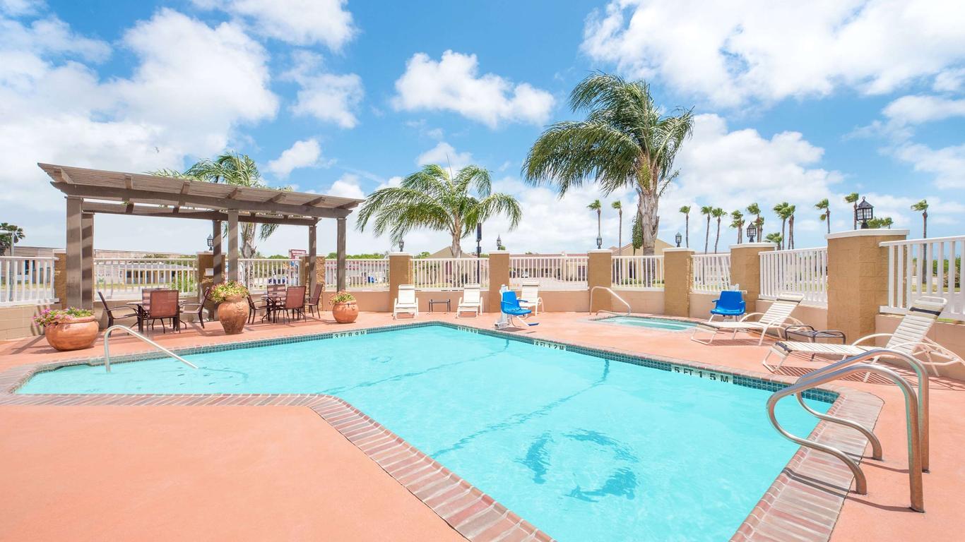 Microtel Inn & Suites by Wyndham Aransas Pass/Corpus Christi