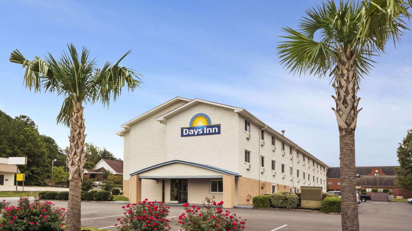 Days Inn by Wyndham Greenwood SC