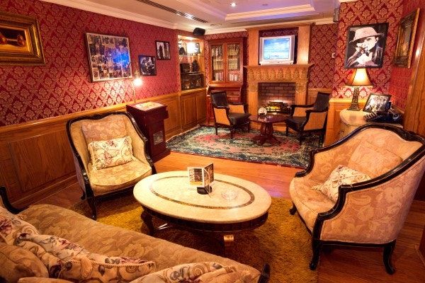 Salon