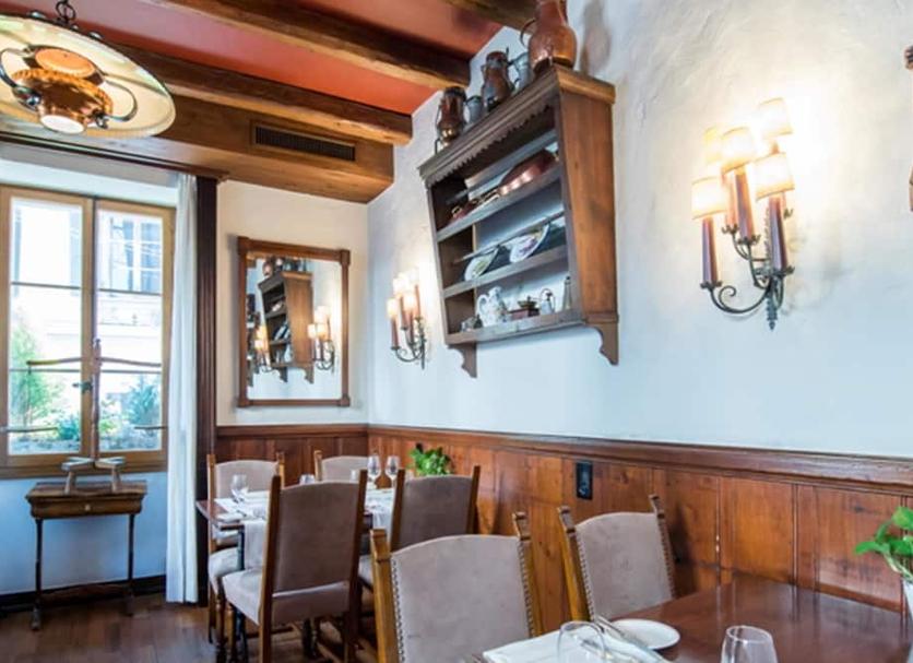 Restaurant Photo