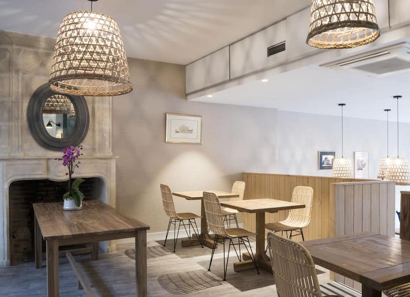 Restaurant Photo