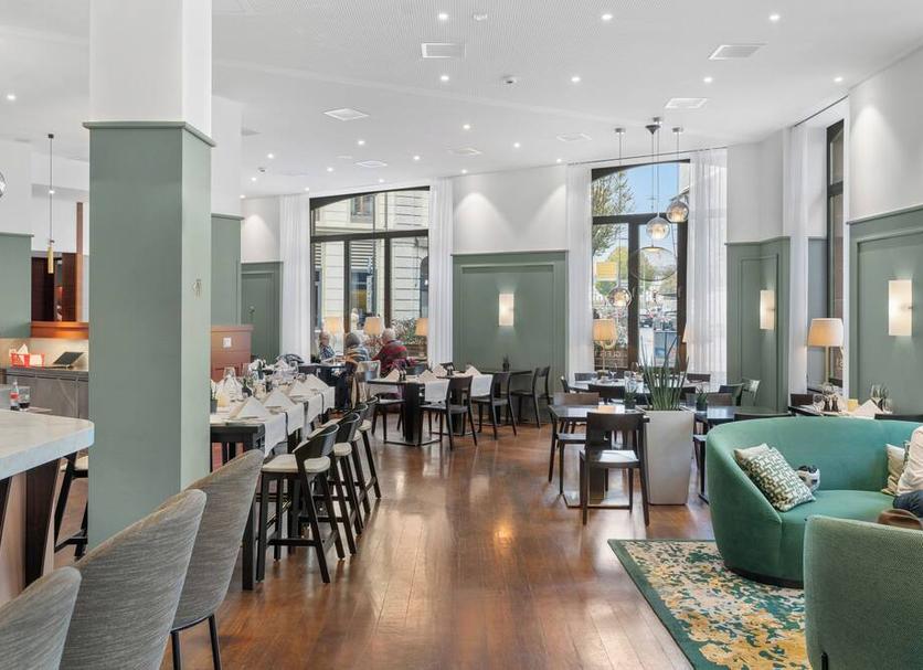 Restaurant Photo
