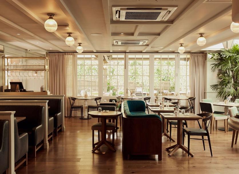 Restaurant Photo