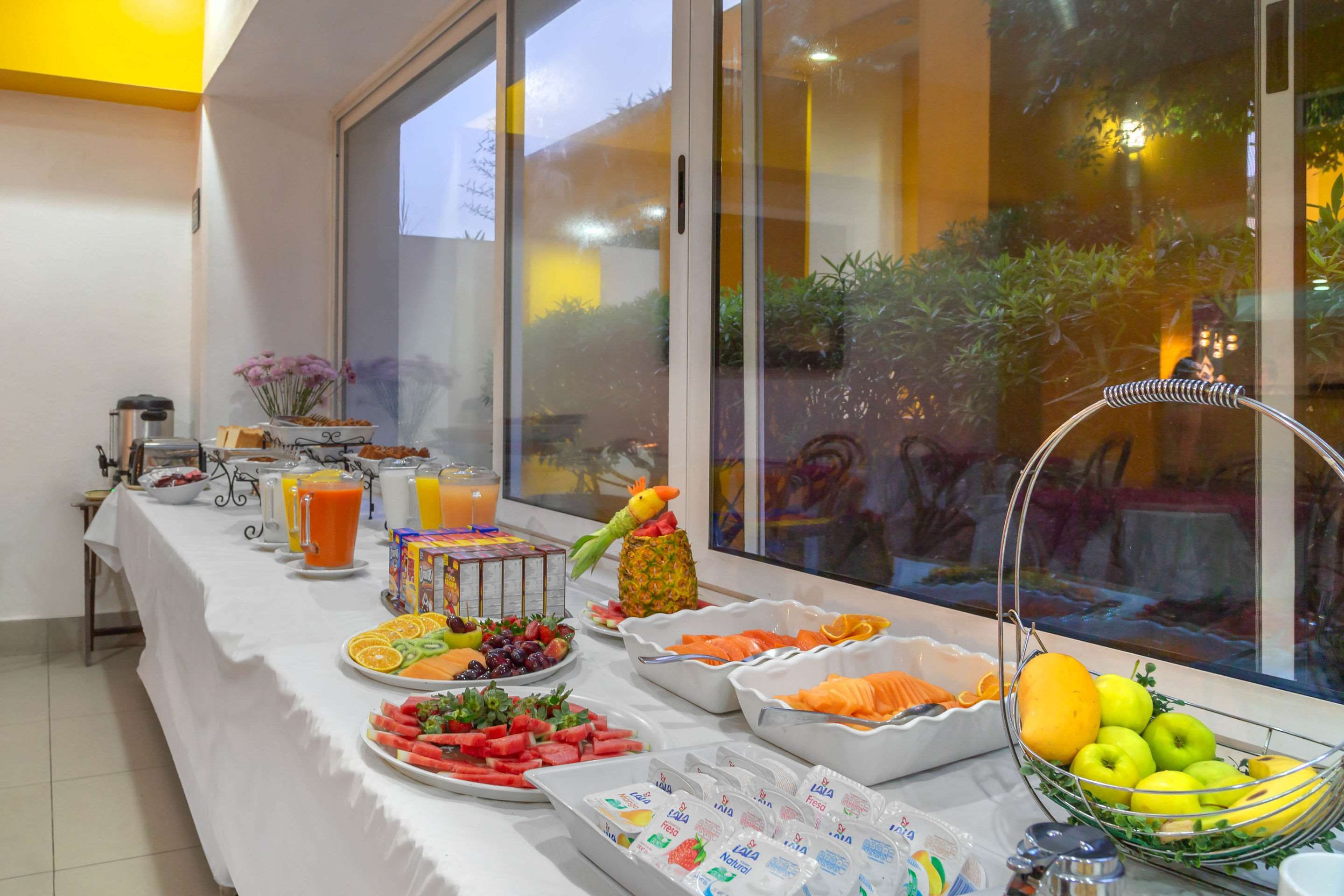 Buffet Photo