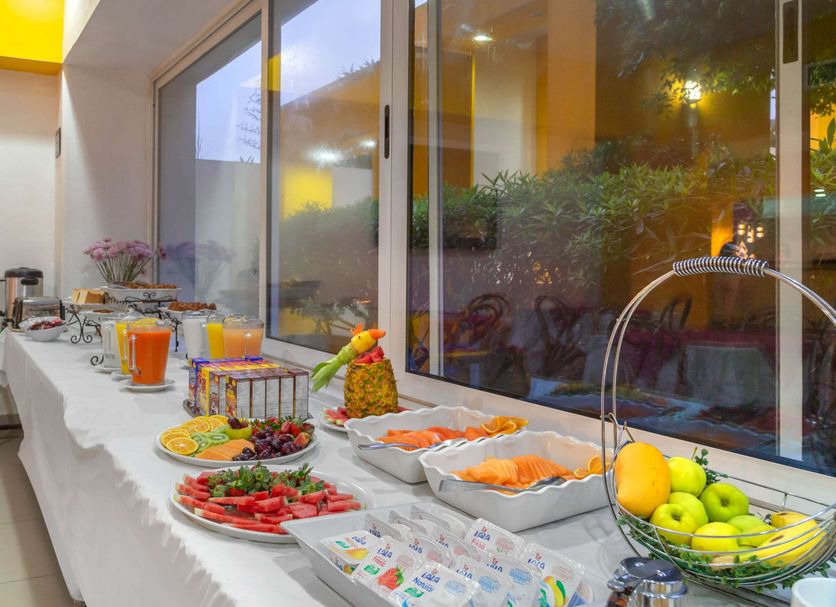 Buffet Photo