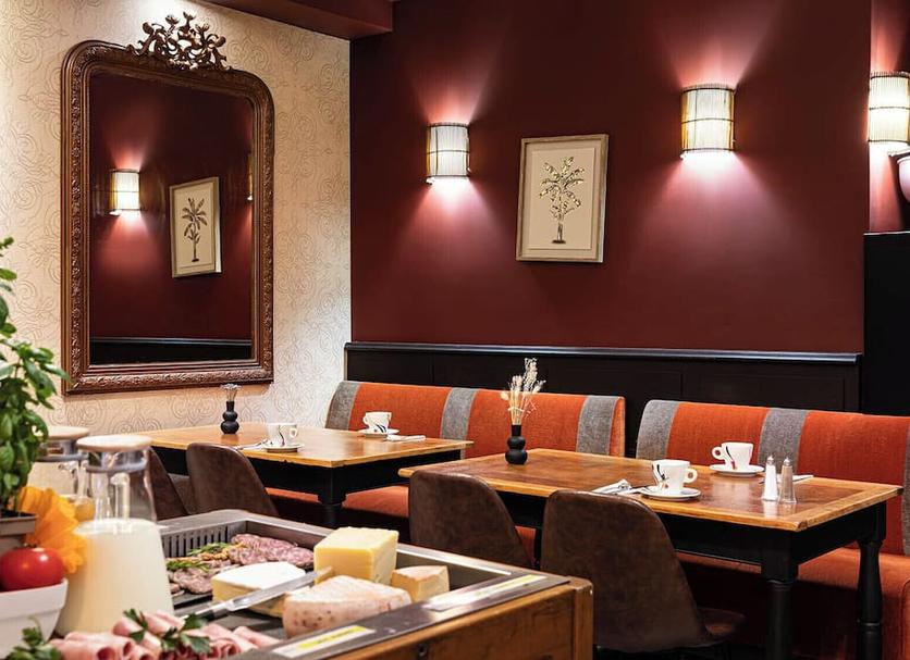 Restaurant Photo