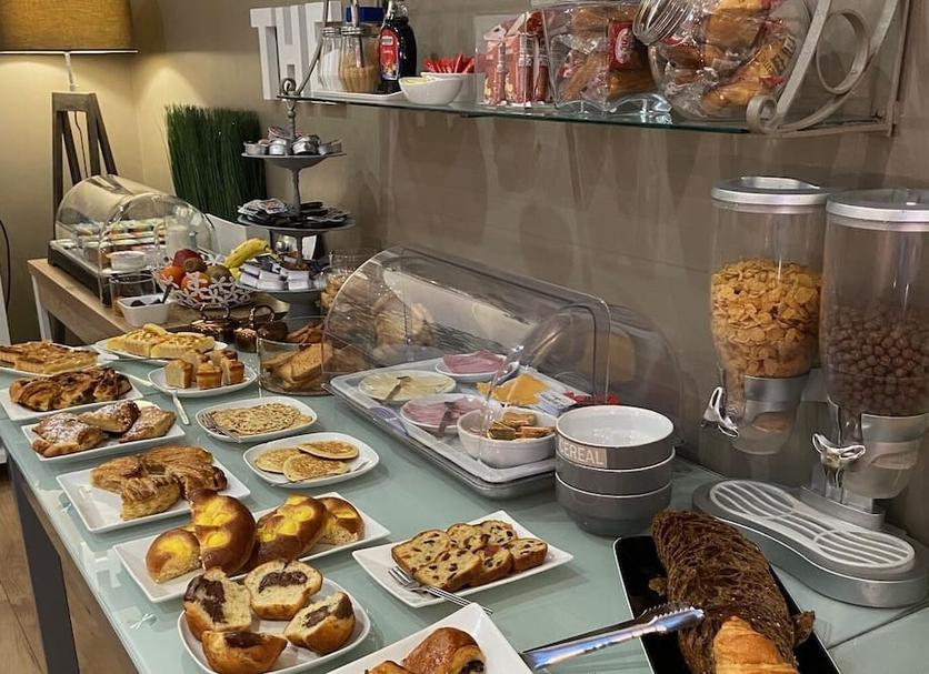 Buffet Photo