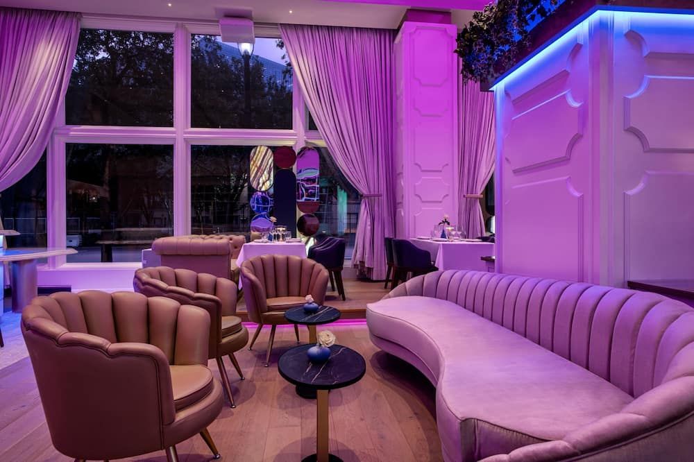 Salon