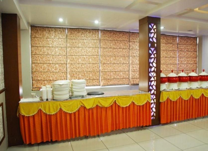 Buffet Photo