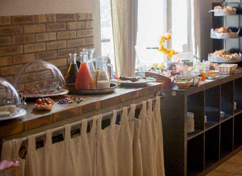 Buffet Photo