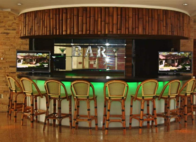 Bar Photo