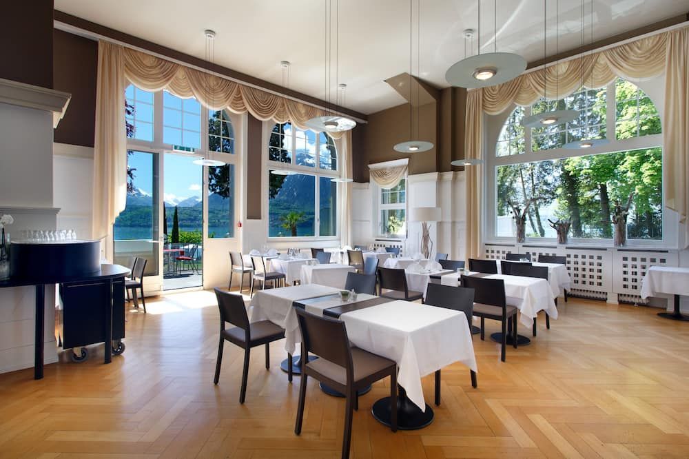 Restaurant Photo