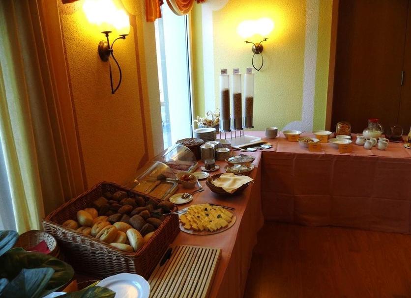 Buffet Photo