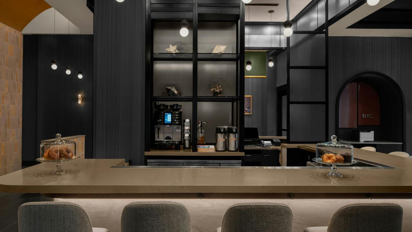 Courtyard by Marriott New York World Trade Center Area