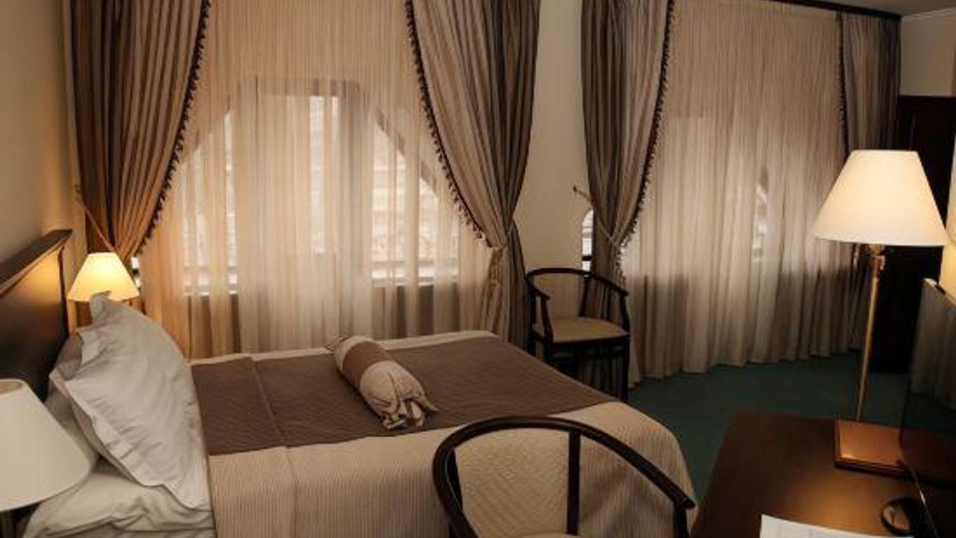 Plaza Hotel