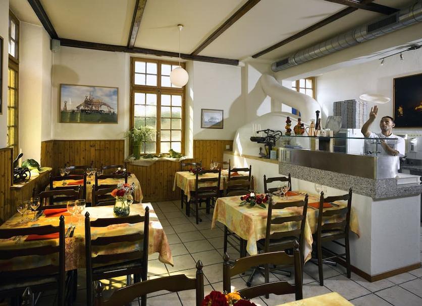 Restaurant Photo