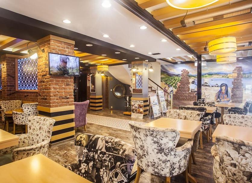 Restaurant Photo