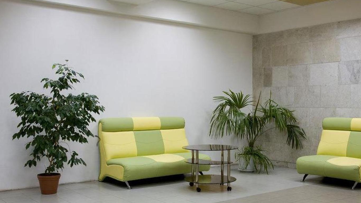 Tourist hotel