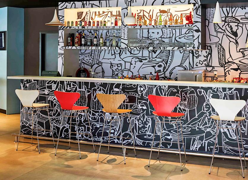 Bar Photo