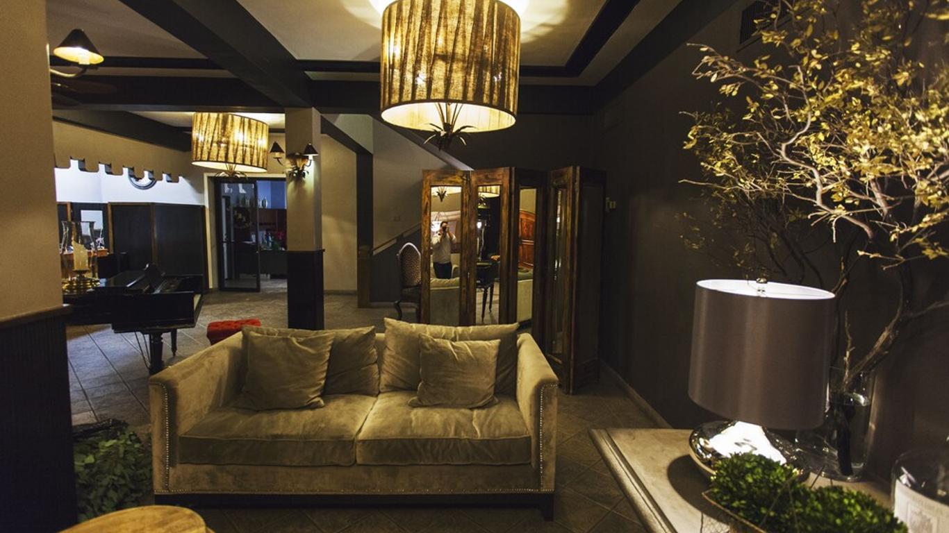 Hotel Fray Marcos De Niza