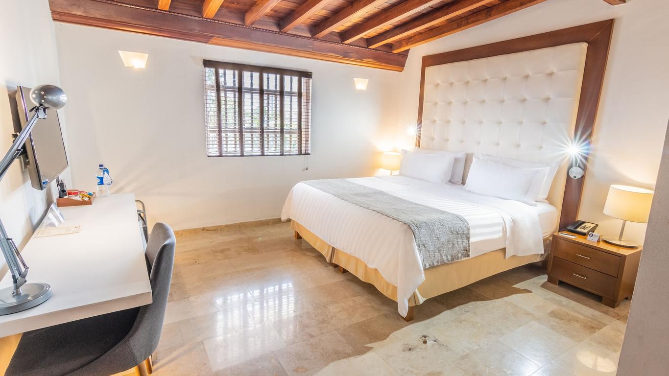 Ghl Hotel Armería Real