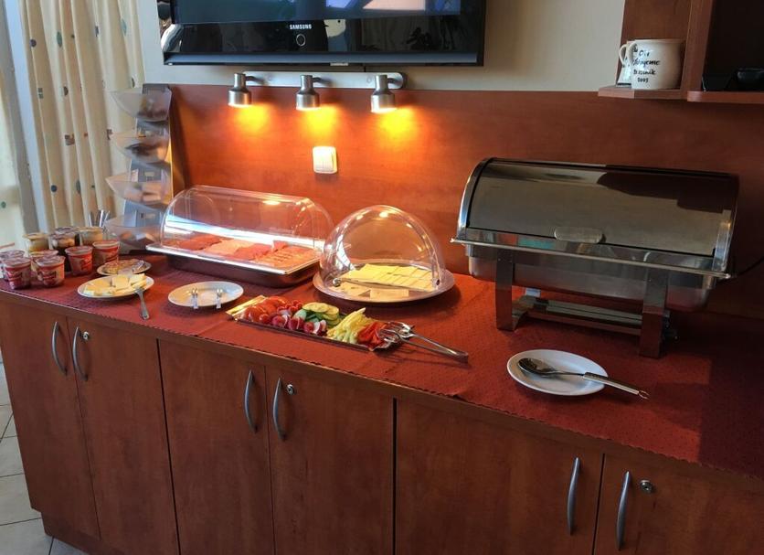 Buffet Photo